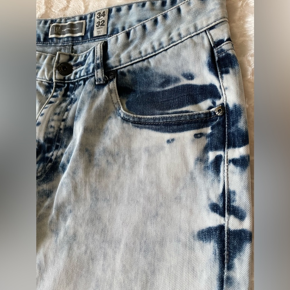 I.N.C International, Men’s pre-owned blue washed distressed jeans W34XL32. - Picture 4 of 14